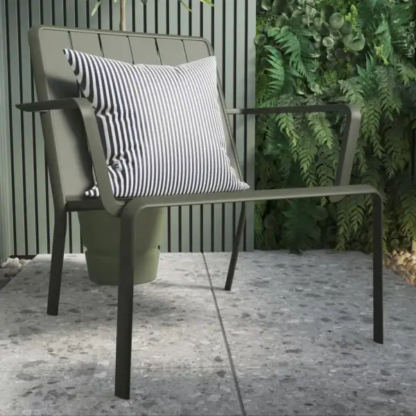 Silla baja con apoyabrazos aluminio Idaho